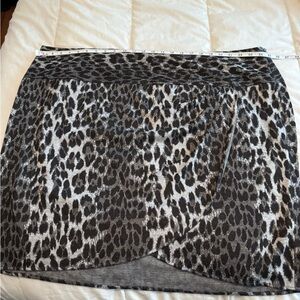 Lane Bryant Black & Gray Asymmetrical Leopard Skirt
